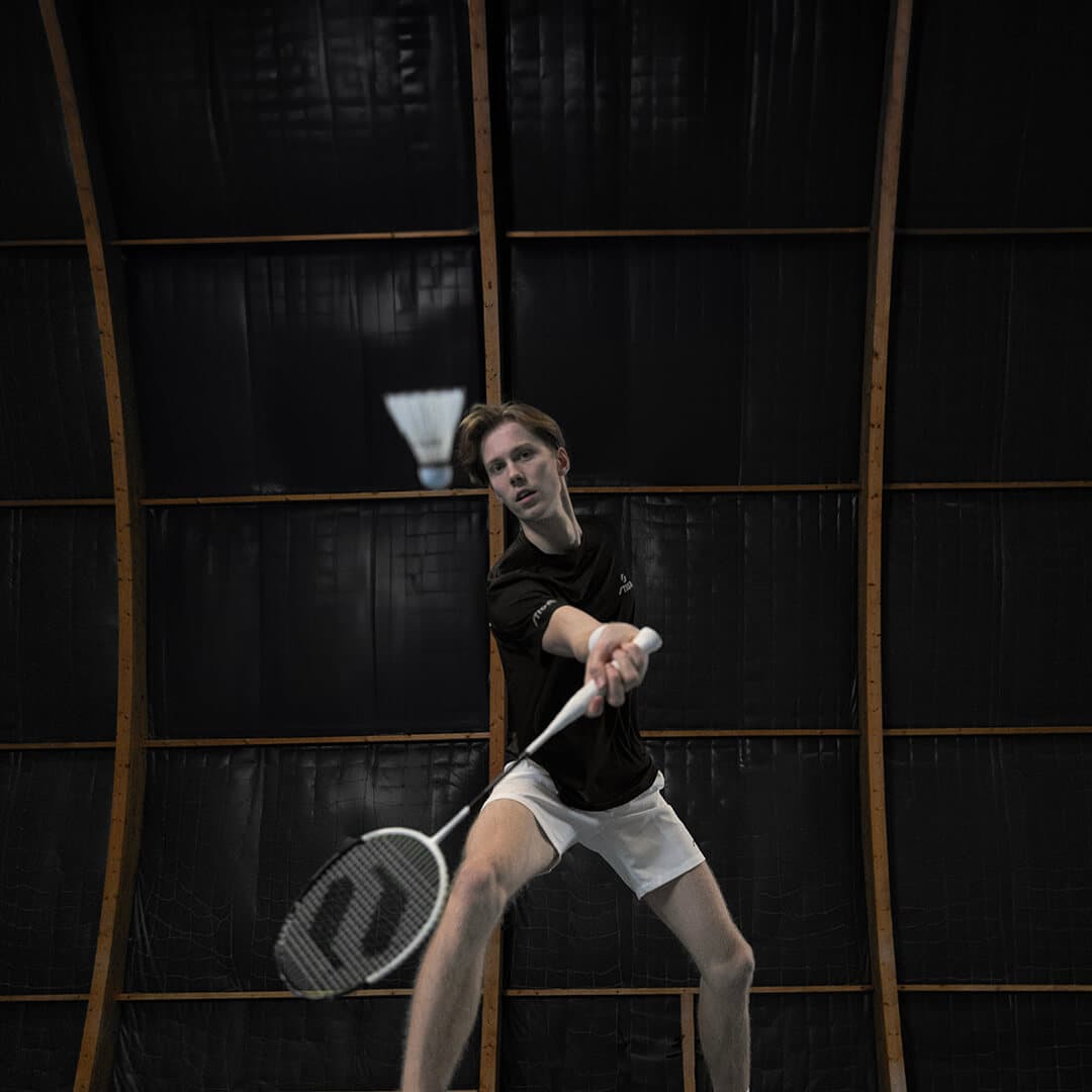 badminton-racket-aviox-pro-black_white-5202-0310-04-5202-0310-14-max-play-5-1080x1080-2